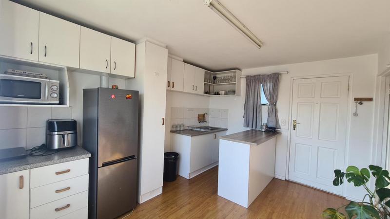 1 Bedroom Property for Sale in Springbok Park Western Cape